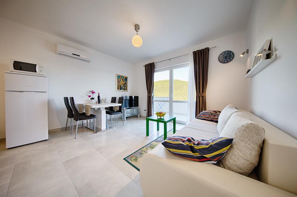 Apartments Ladesta Lastovo 객실 사진